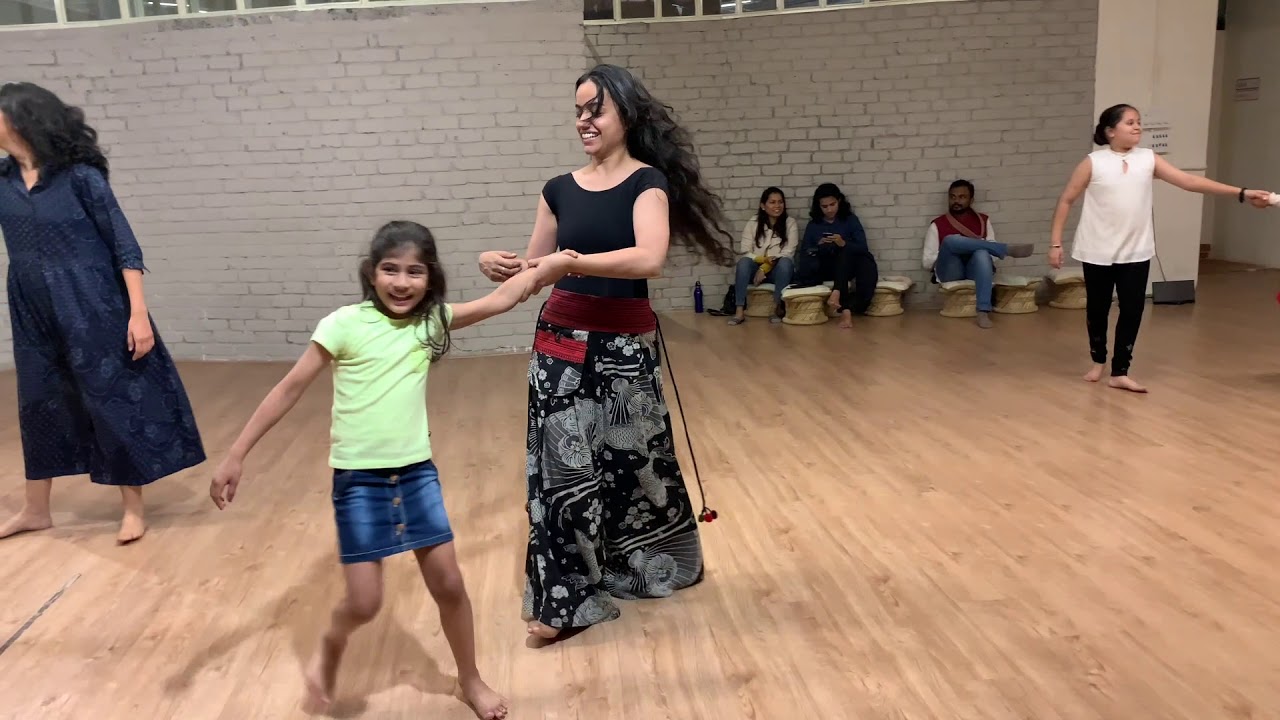 Slow Spine Movement Contemporary Dance Classes in Bangalore Indiranagar at FLUX by Sahiba Singh